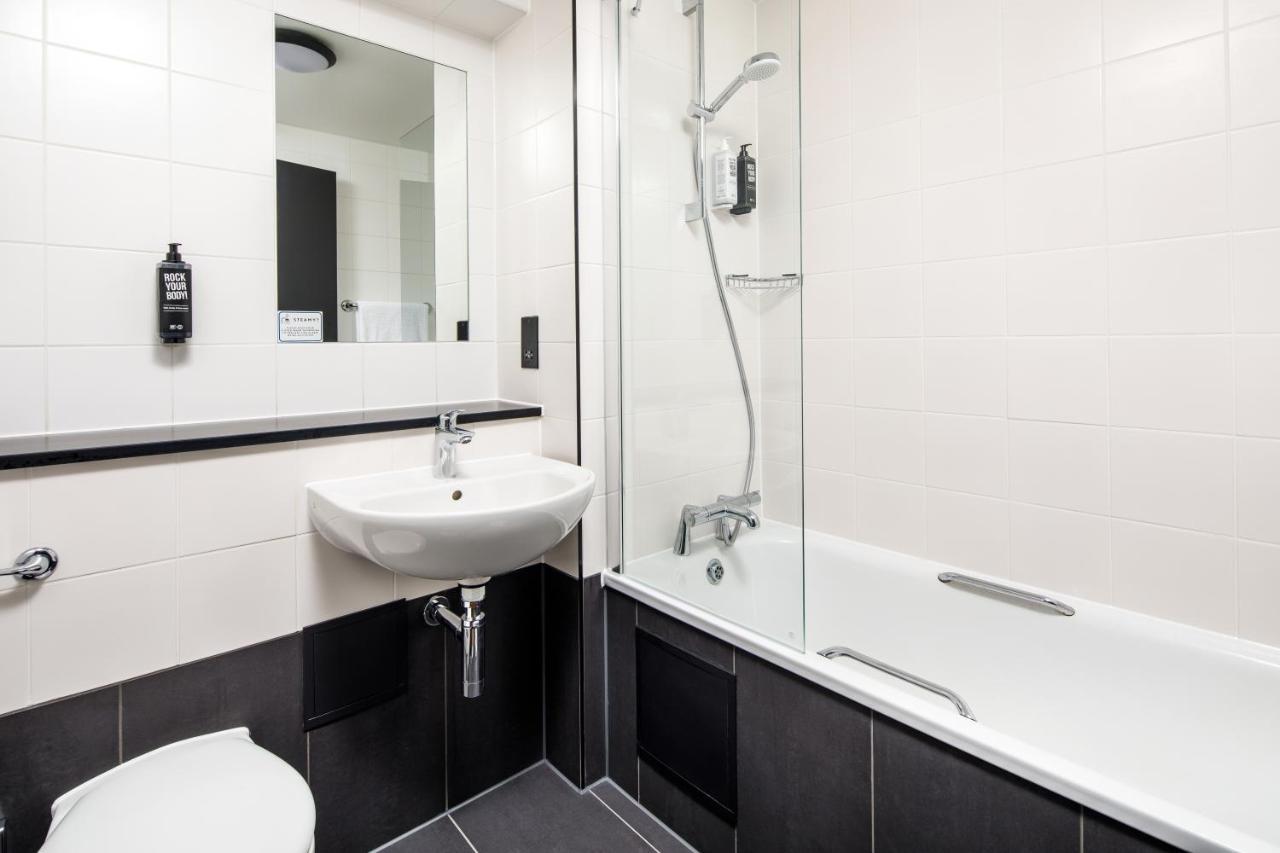 Ibis London Heathrow Terminal 5 호텔 히드로 외부 사진